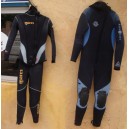 Lot de 2 combinaisons de plongée occasion 